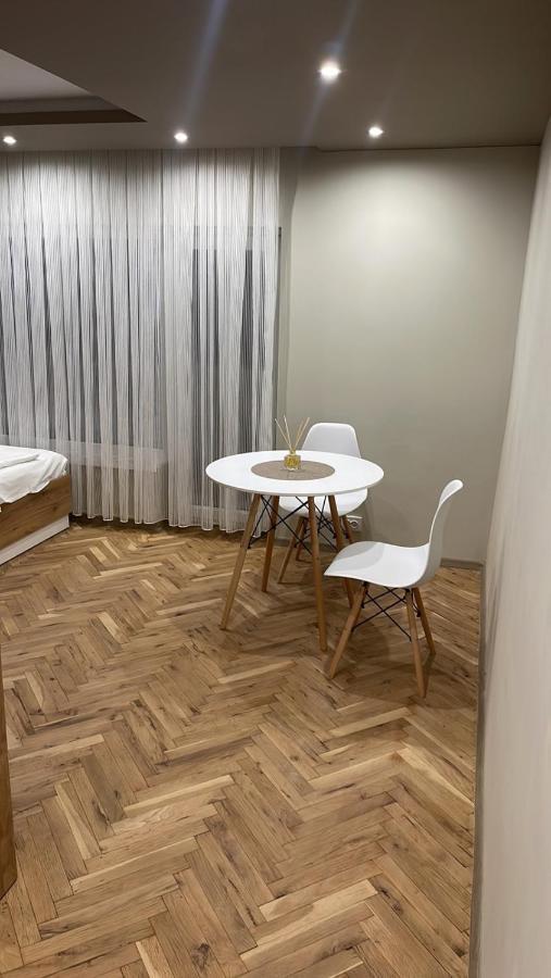 Ivet Guest Rooms Varna Esterno foto